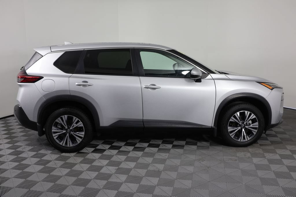 Used 2022 Nissan Rogue SV AWD/4WD image 9