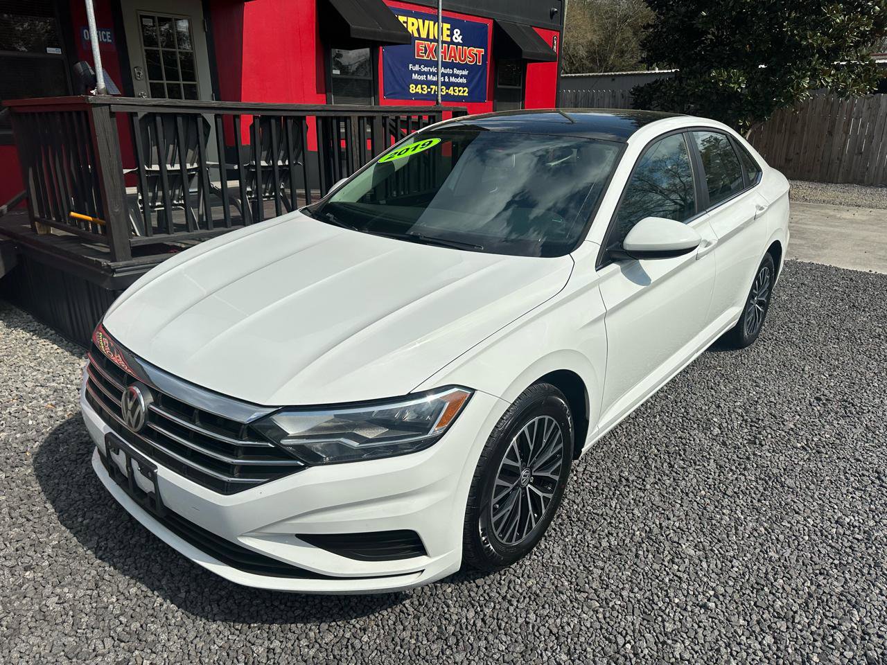 Used 2019 Volkswagen Jetta SE image 2