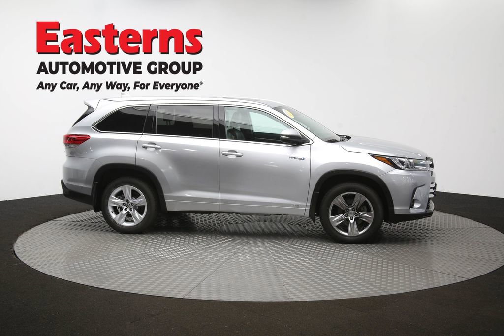 Used 2019 Toyota Highlander Limited w/ Carpet Mat Package (TMS) AWD/4WD image 52