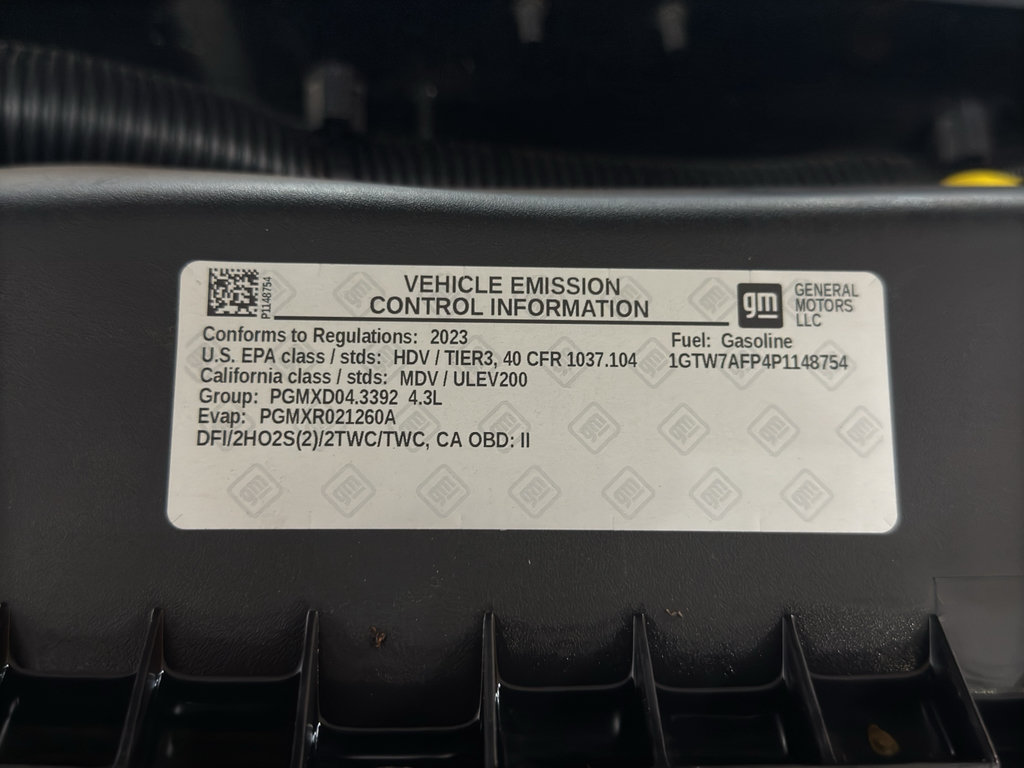Used 2023 GMC Savana 2500 RWD image 40
