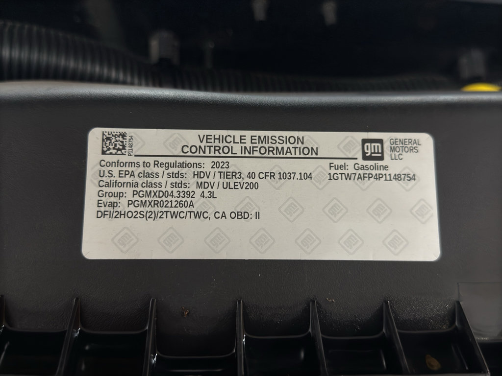 Used 2023 GMC Savana 2500 RWD image 40