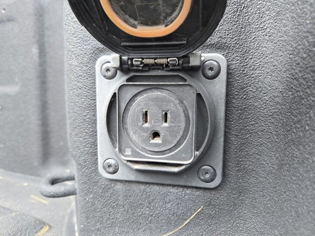 Used 2022 Chevrolet Silverado 2500 LTZ image 9