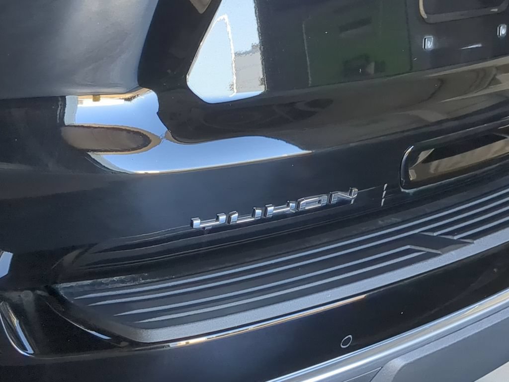 Used 2023 GMC Yukon Denali AWD/4WD image 16