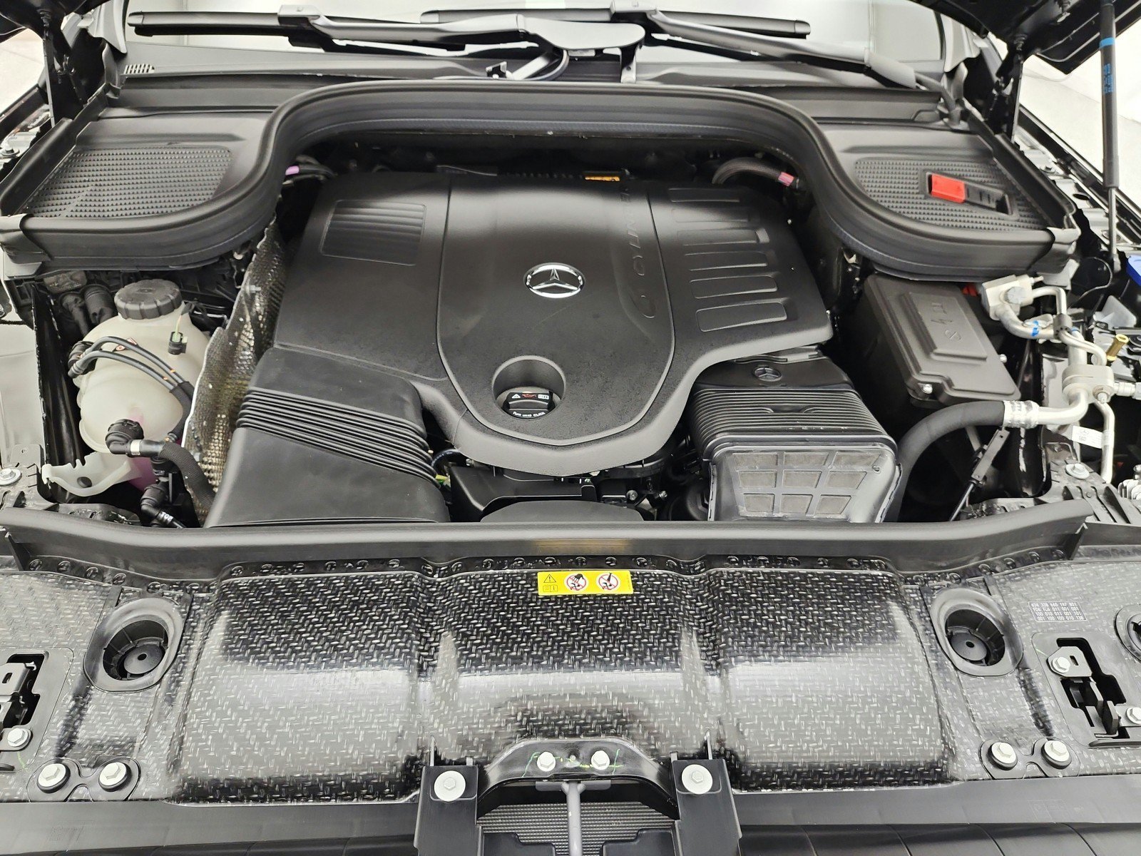 New 2027 Mercedes-Benz GLE 450 4MATIC Coupe image 12