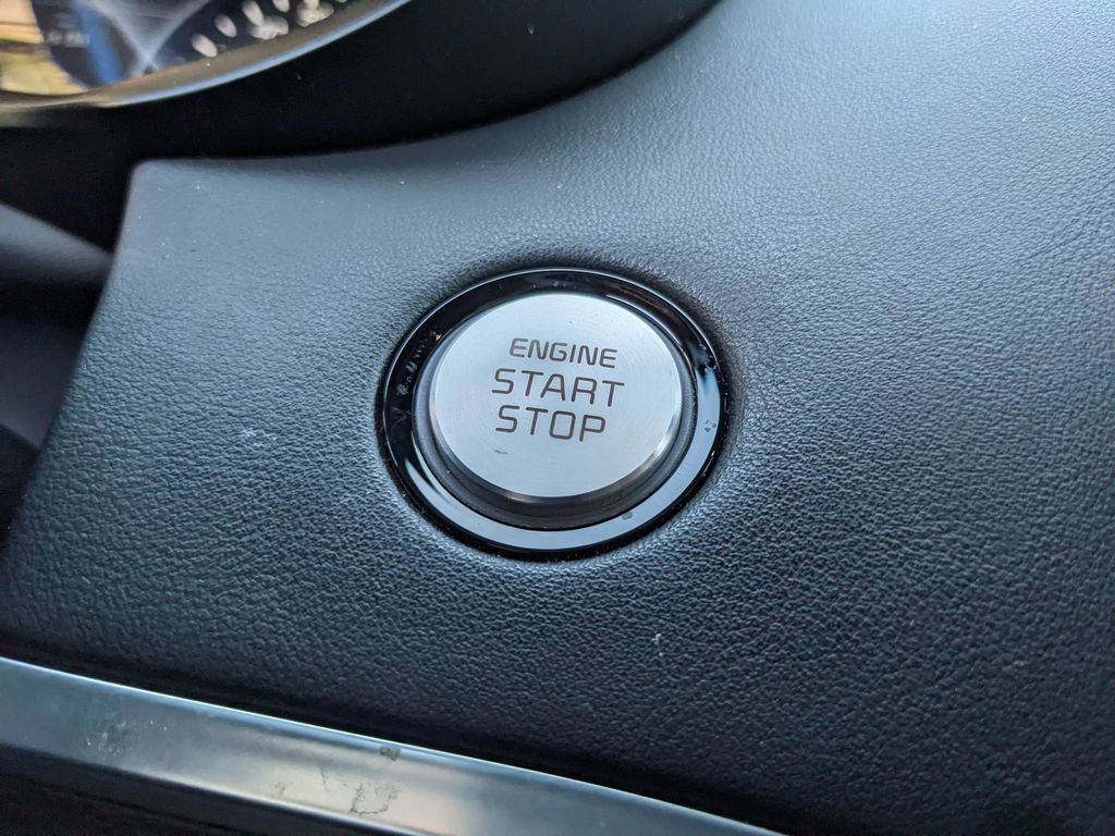 Used 2020 Kia Stinger GT1 image 27