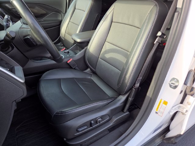 Used 2024 GMC Terrain SLT w/ Infotainment Package II AWD/4WD image 25