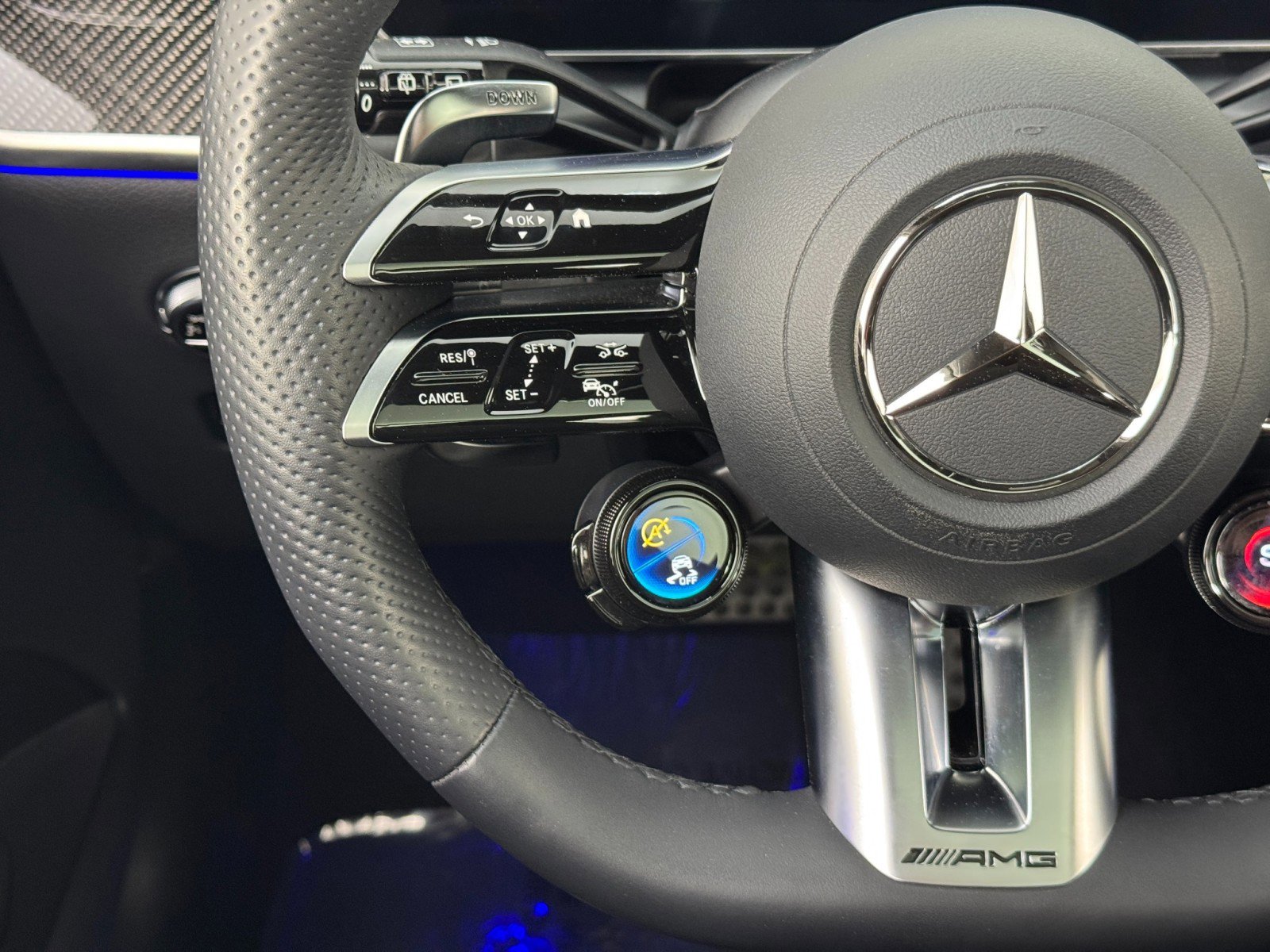 Used 2024 Mercedes-Benz GLC 43 AMG 4MATIC image 23