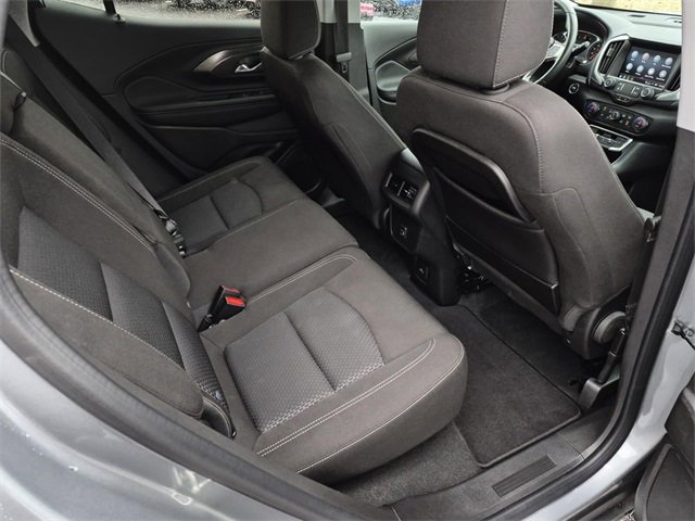 Used 2024 GMC Terrain SLE w/ Driver Convenience Package image 16