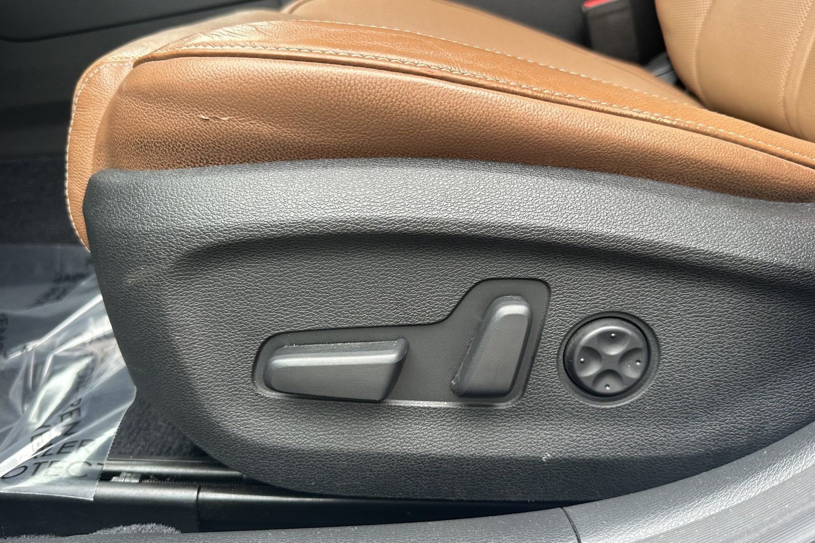 Used 2015 Hyundai Sonata Limited w/ Option Group 06 FWD image 13