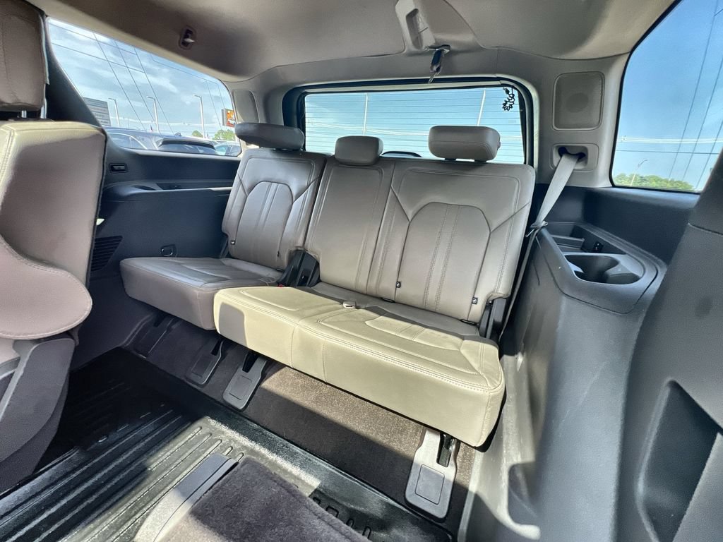 Used 2020 Ford Expedition Limited w/ Equipment Group 301A AWD/4WD image 24