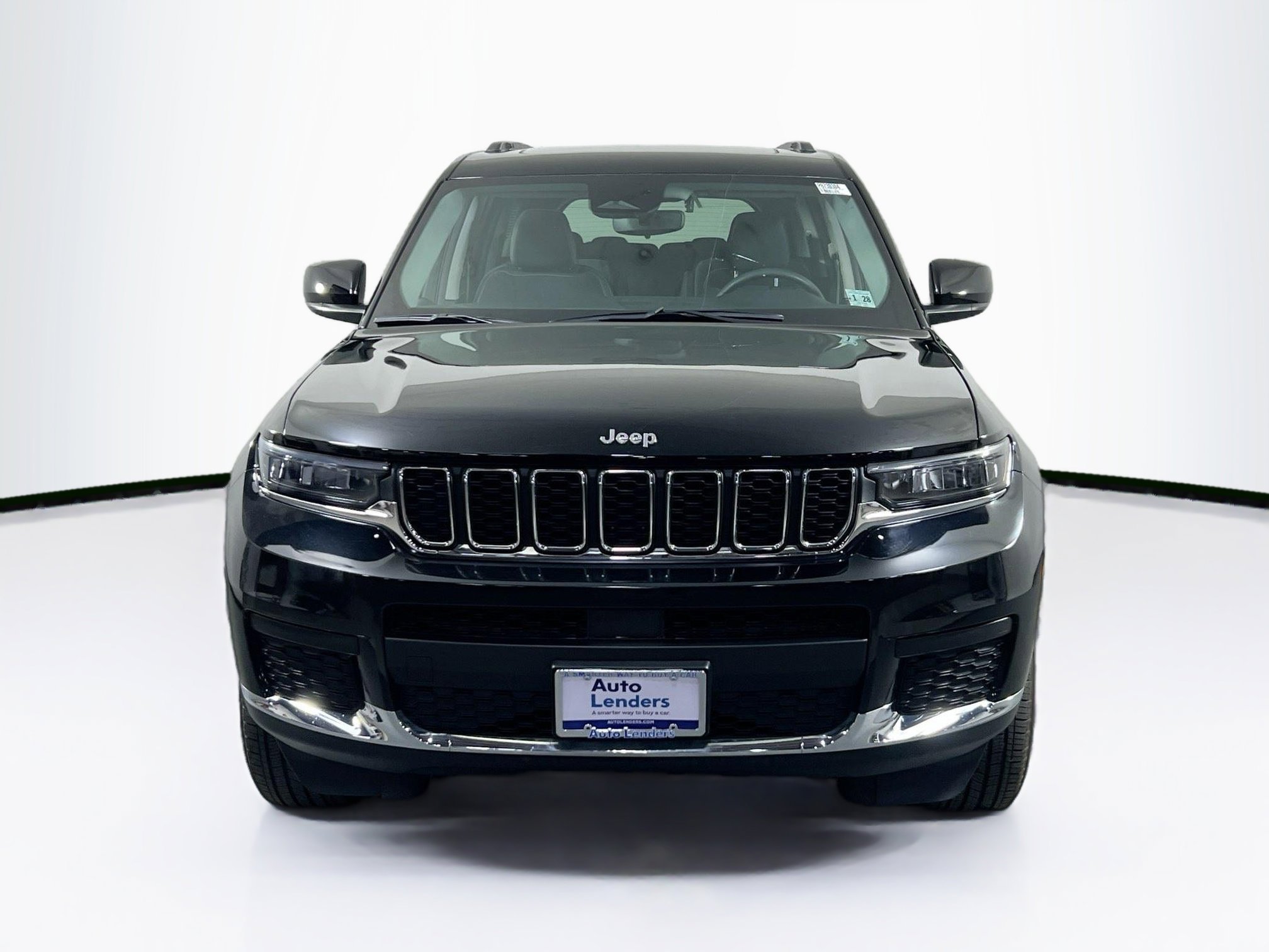 Used 2023 Jeep Grand Cherokee L Laredo w/ Luxury Tech Group I image 2