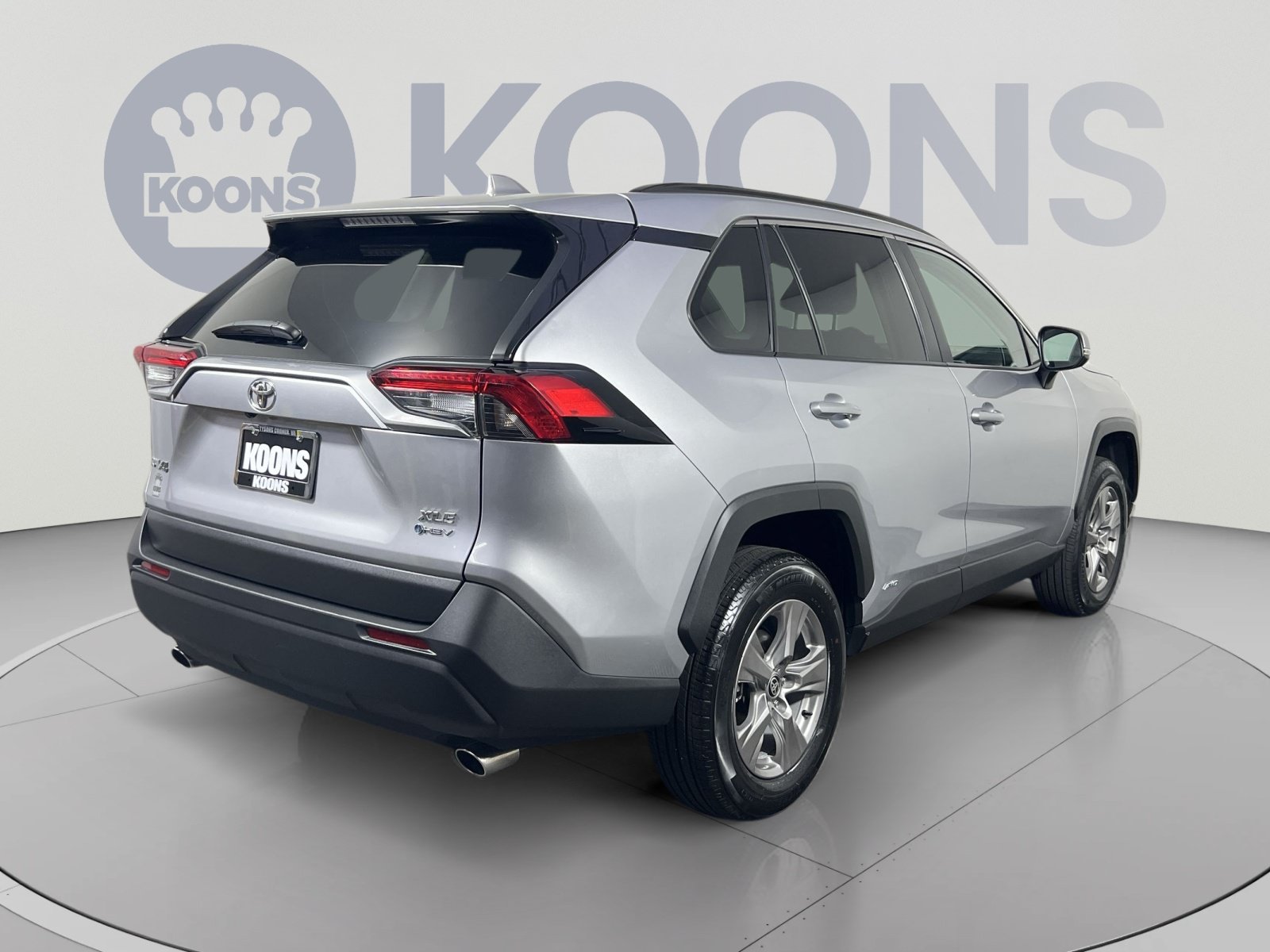 Used 2025 Toyota RAV4 XLE AWD/4WD image 7
