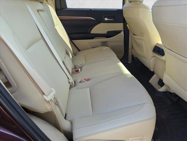 Certified 2019 Toyota Highlander Limited AWD/4WD image 26