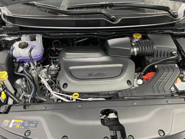 New 2026 Chrysler Pacifica Limited w/ Trailer Tow Group image 43