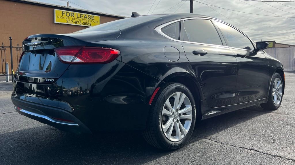 Used 2017 Chrysler 200 Limited Platinum FWD image 7