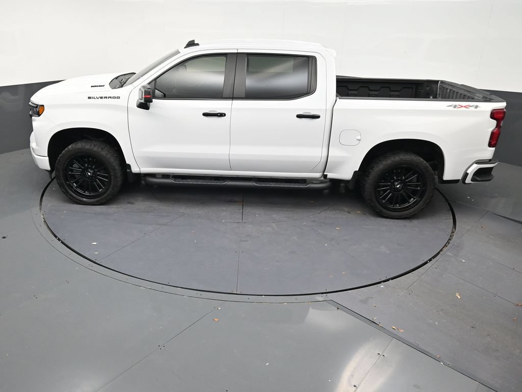 Used 2024 Chevrolet Silverado 1500 RST w/ Redline Edition AWD/4WD image 13