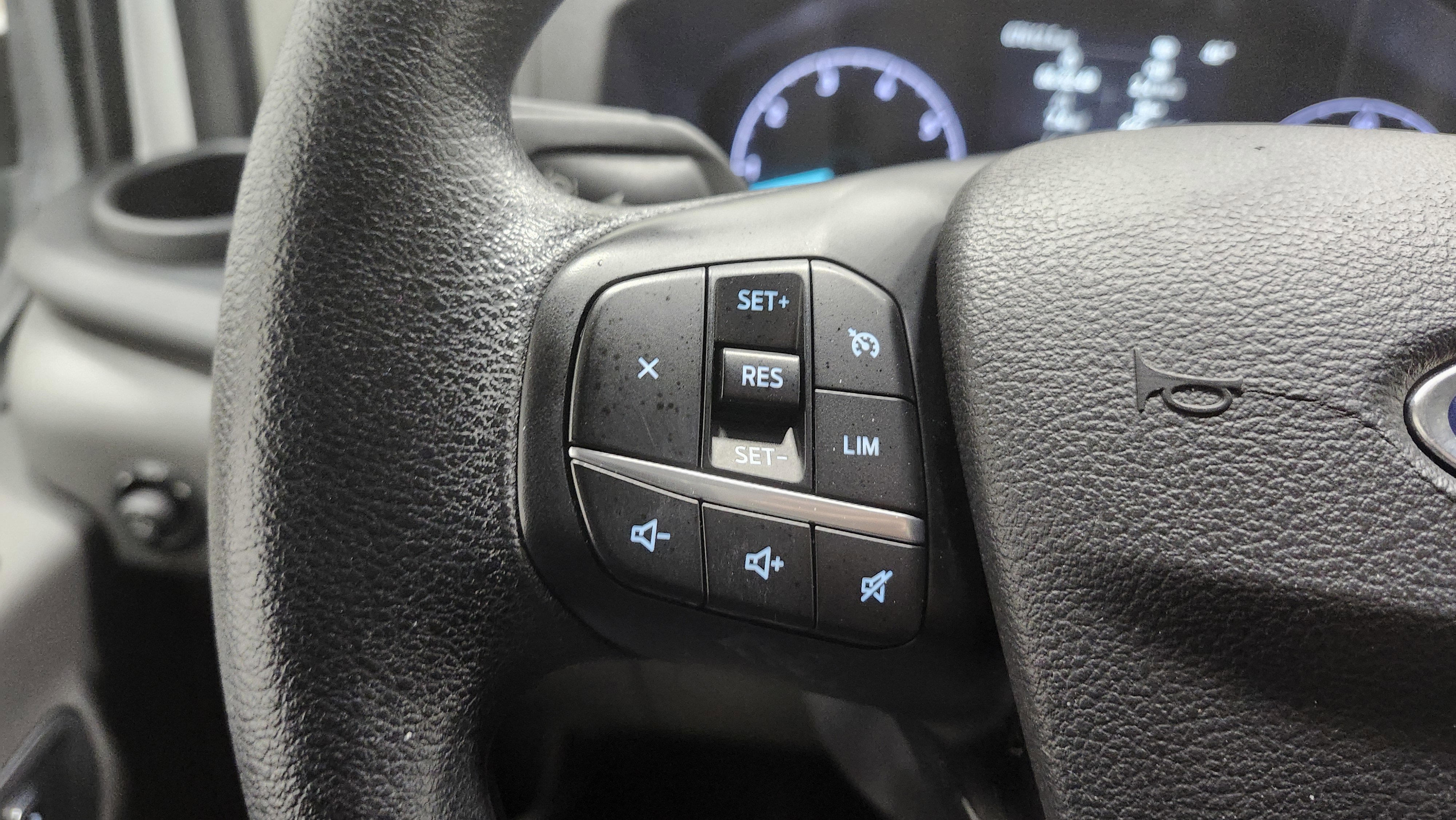 Used 2023 Ford Transit 350 XLT image 35