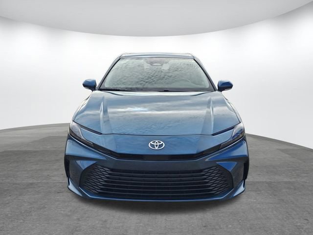 Used 2025 Toyota Camry LE w/ Convenience Package image 2