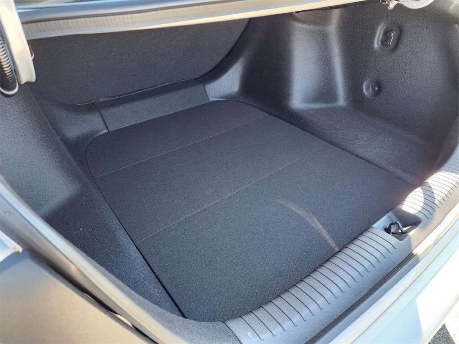 Certified 2023 Honda Accord LX image 13