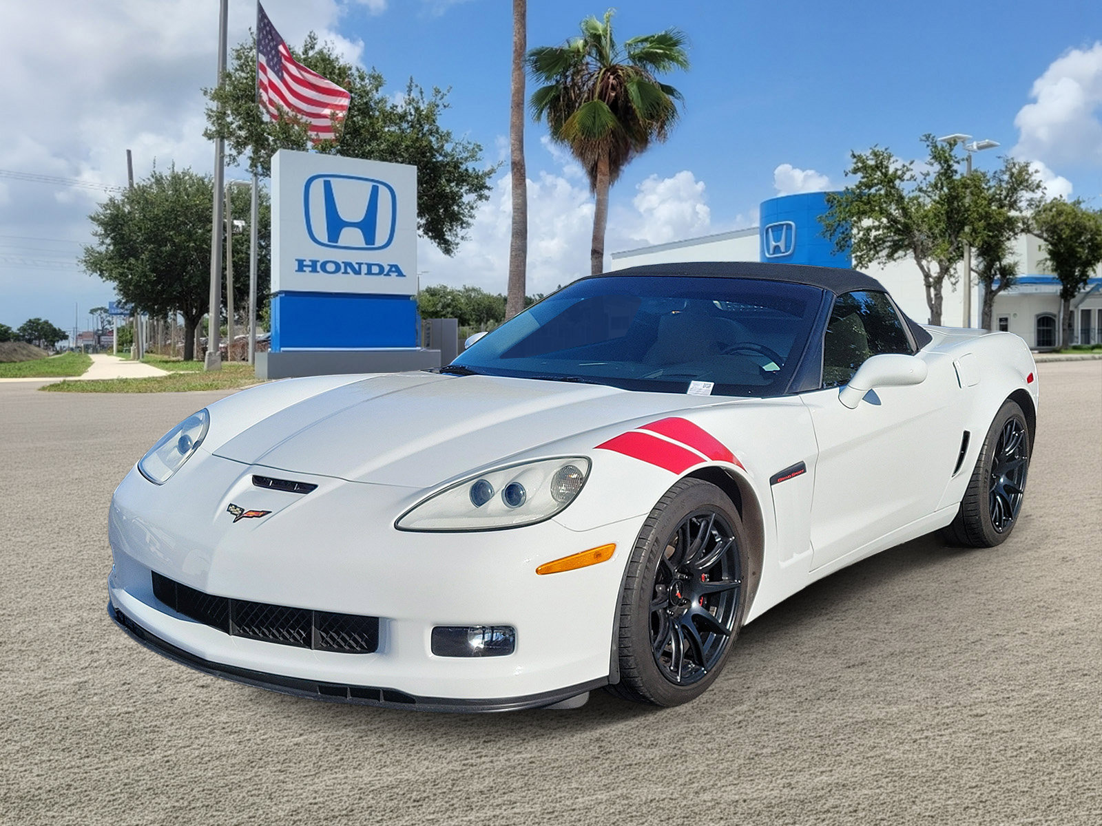 Used 2011 Chevrolet Corvette Grand Sport w/ Preferred Equipment Group RWD image 4