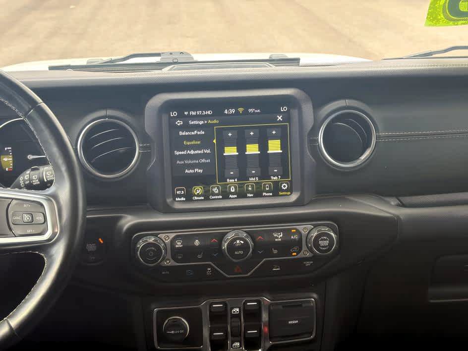 Used 2021 Jeep Wrangler Unlimited Sahara w/ Cold Weather Group AWD/4WD image 22