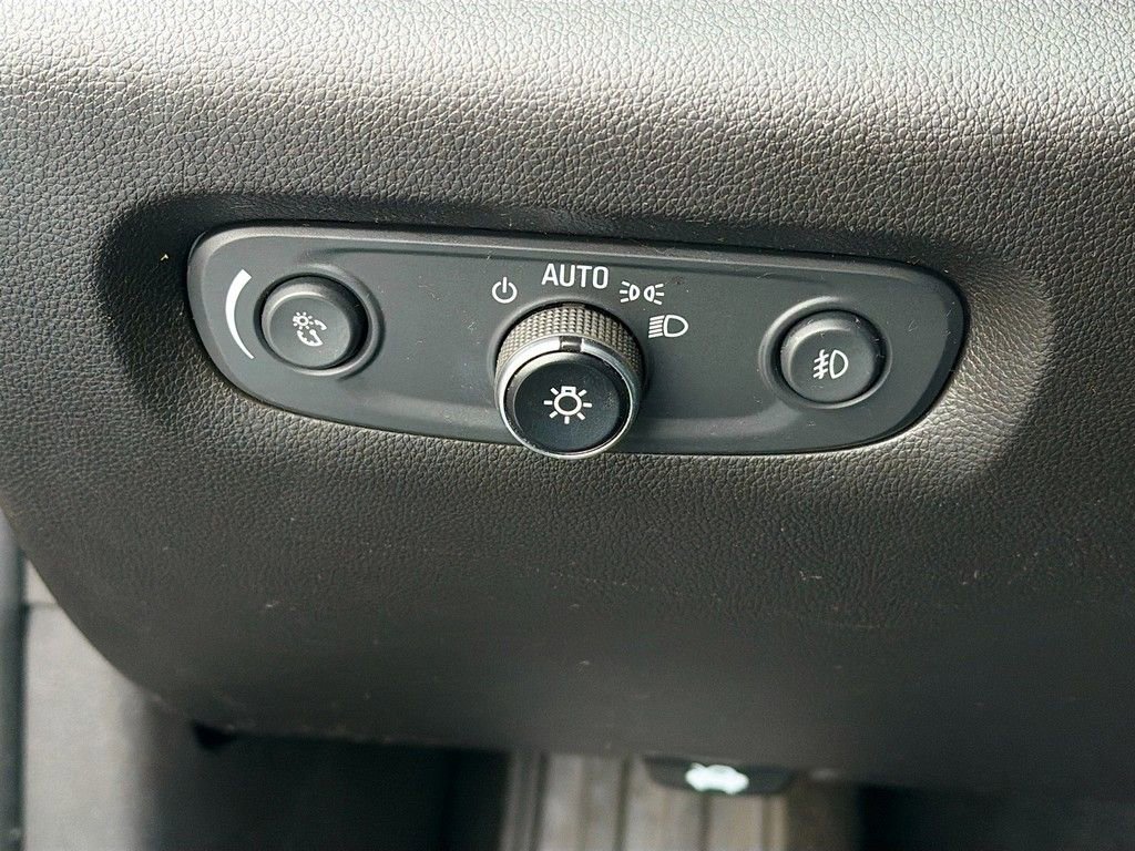 Used 2021 Chevrolet Traverse RS image 31