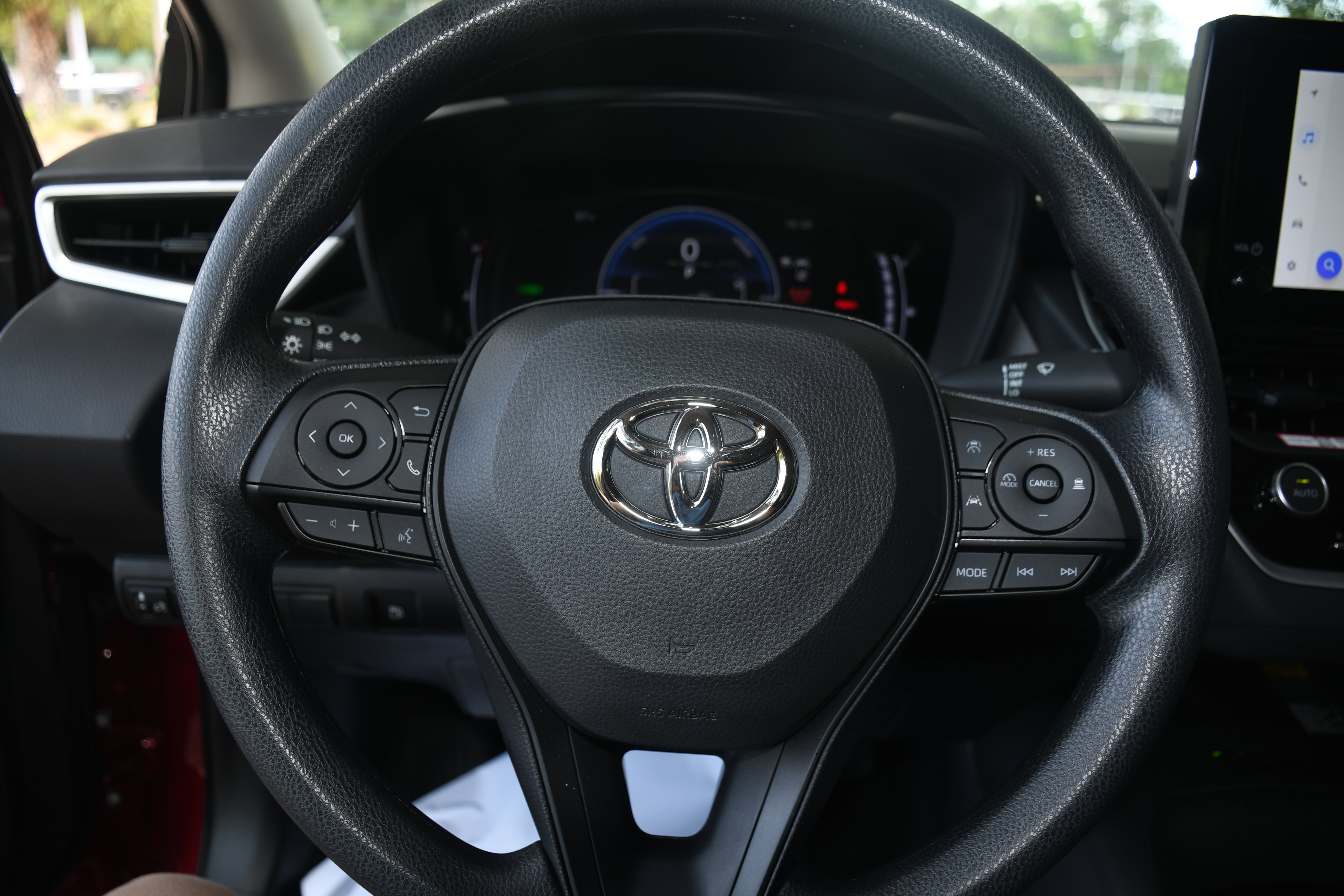 Used 2026 Toyota Corolla LE w/ LE Premium Package FWD image 12
