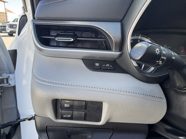 Used 2022 Toyota Highlander XLE image 25