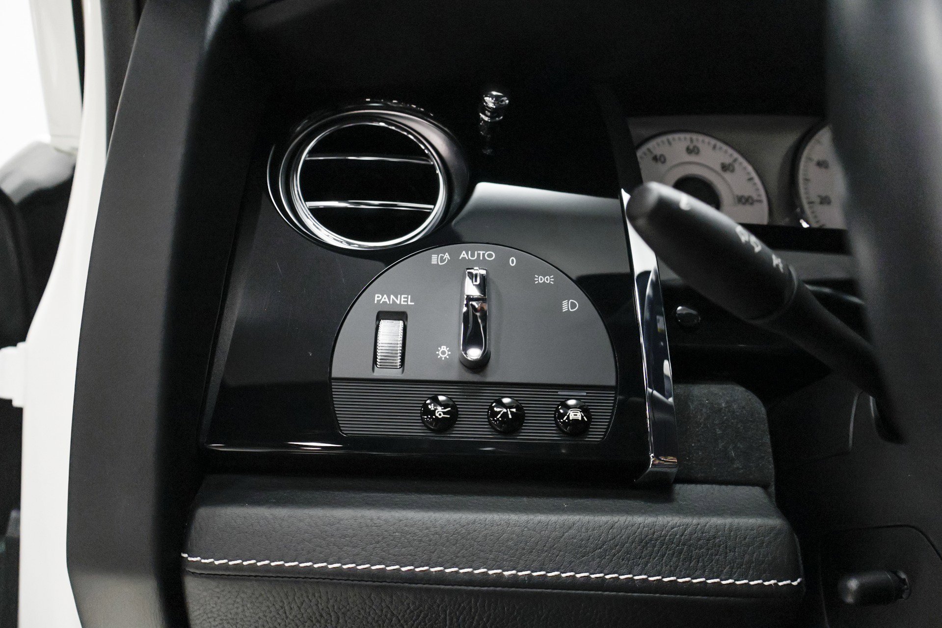 Used 2016 Rolls-Royce Ghost image 41