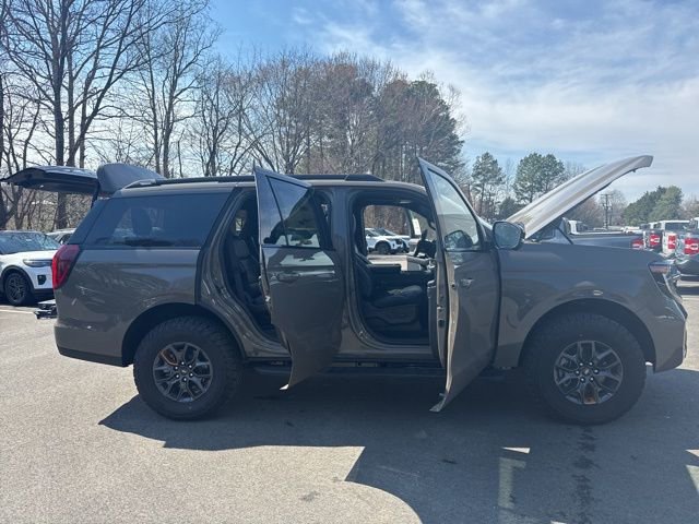 New 2026 Ford Expedition Tremor image 28