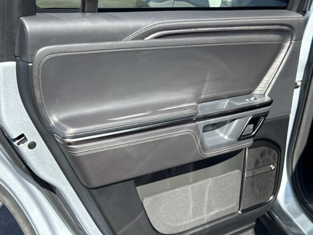 Used 2023 Rivian R1S Adventure AWD/4WD image 23