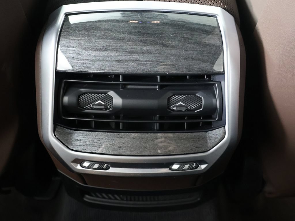 Used 2023 BMW 760i xDrive w/ Parking Assistance Package AWD/4WD image 65