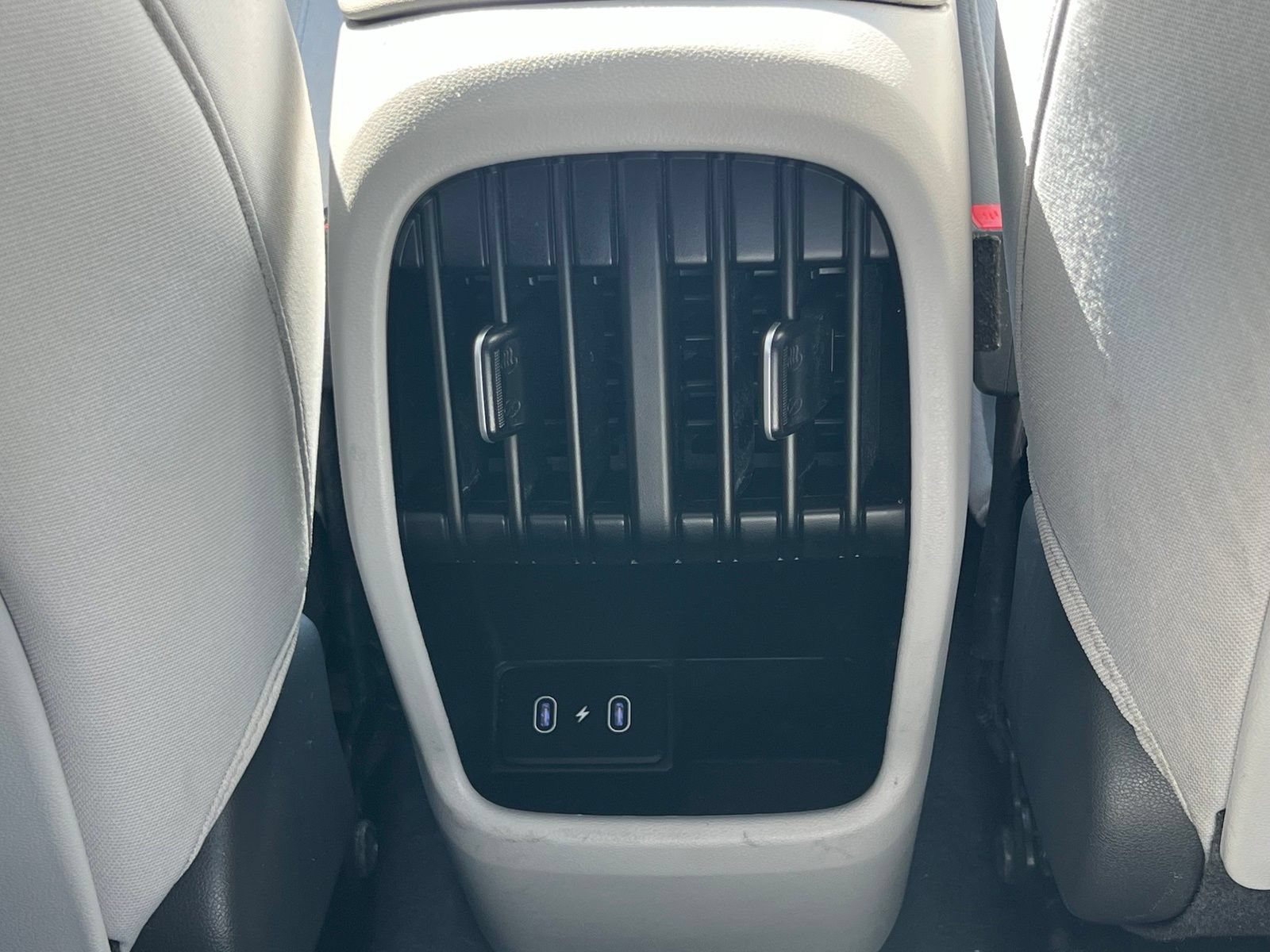 Certified 2024 Hyundai Kona SEL AWD/4WD image 17