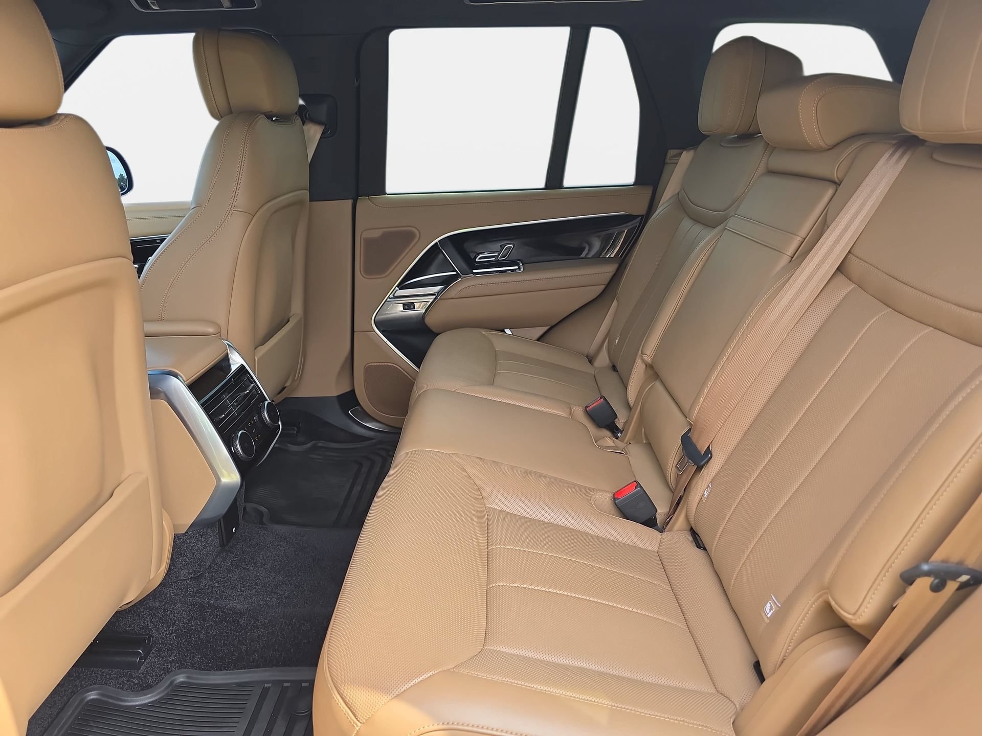 Used 2024 Land Rover Range Rover SE AWD/4WD image 14