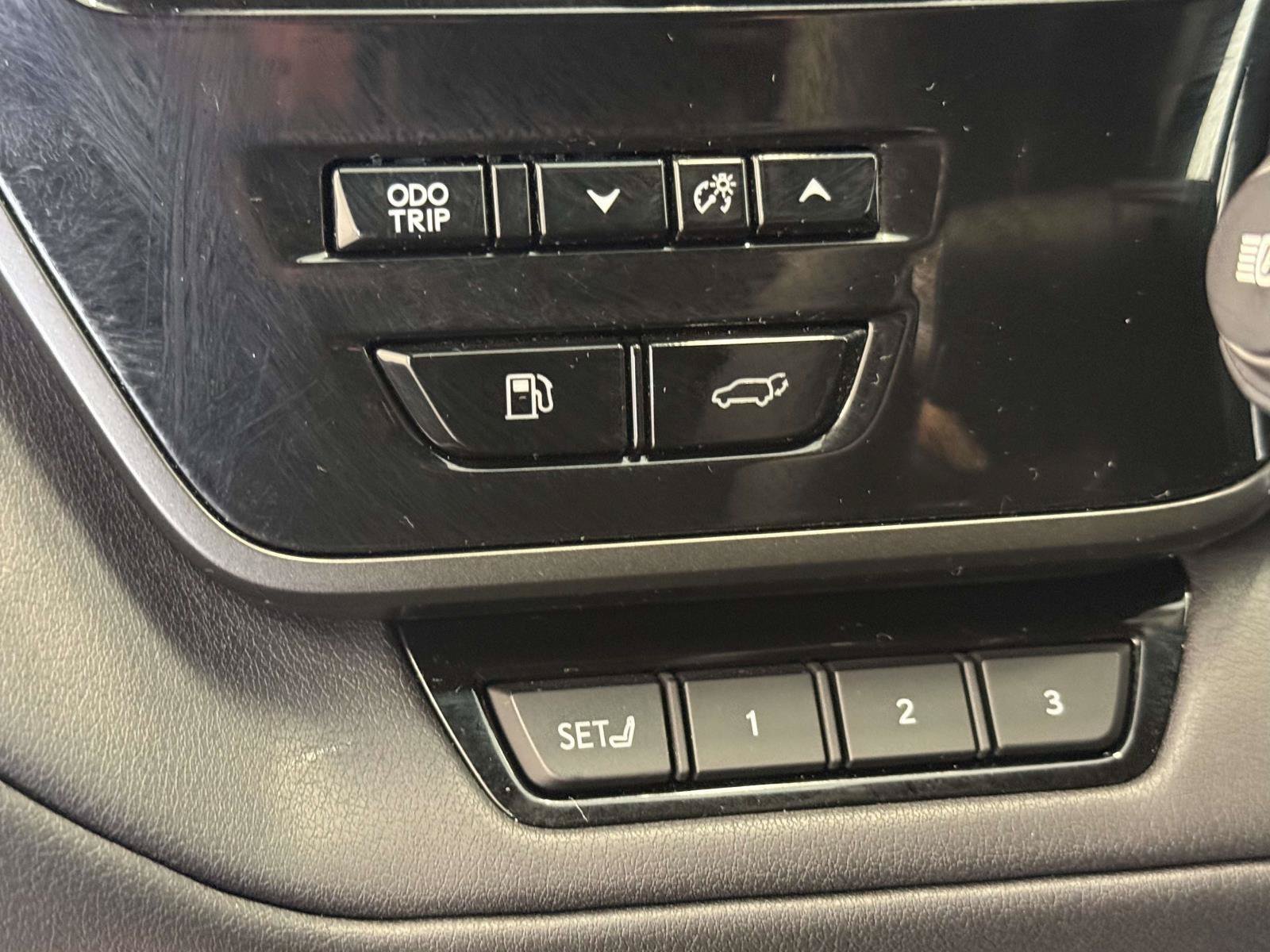 Certified 2025 Lexus TX 500h AWD w/ Technology Package image 29