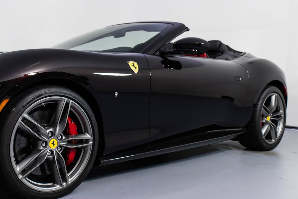 Certified 2024 Ferrari Roma Spider RWD image 31