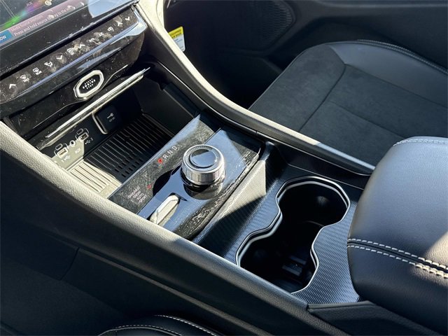 New 2026 Jeep Grand Cherokee Laredo image 13