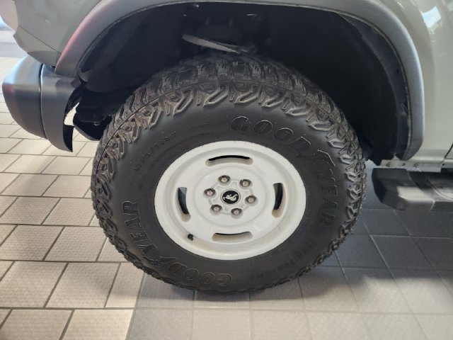 Used 2024 Ford Bronco Heritage Edition AWD/4WD image 9