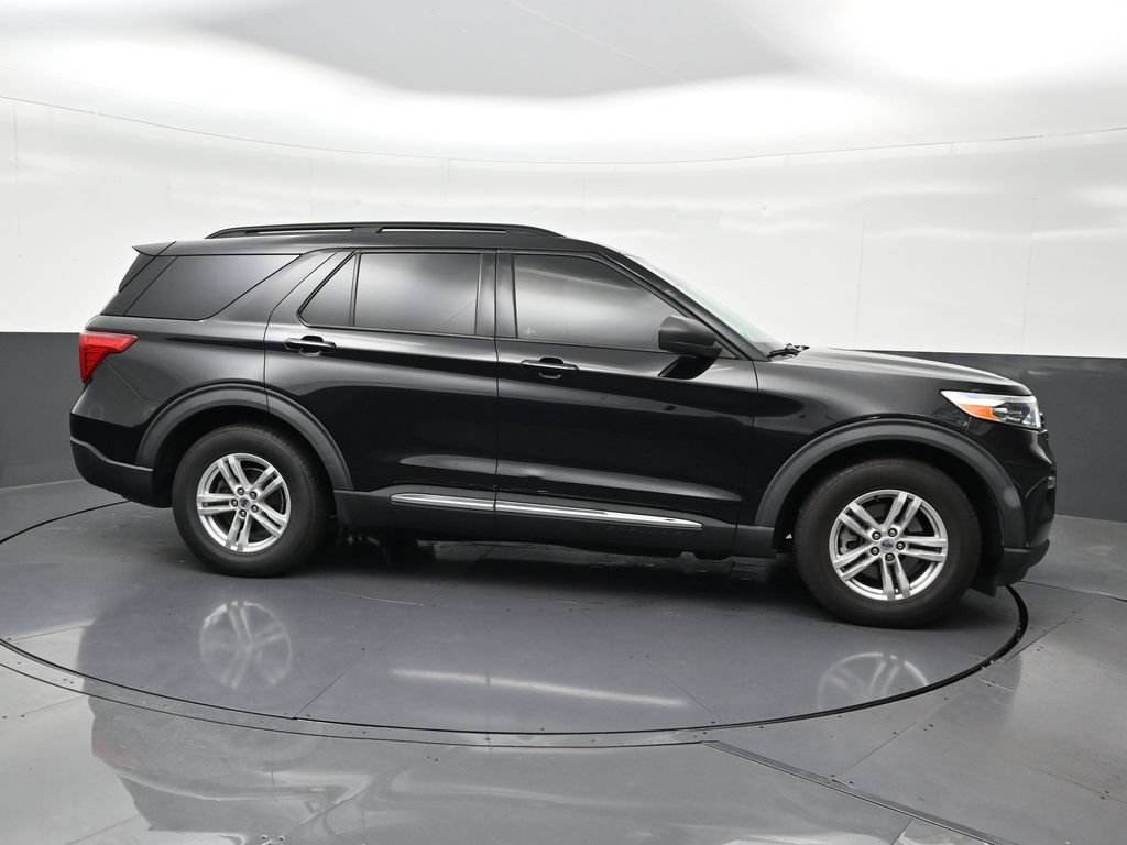 Used 2021 Ford Explorer XLT w/ Equipment Group 202A RWD image 7