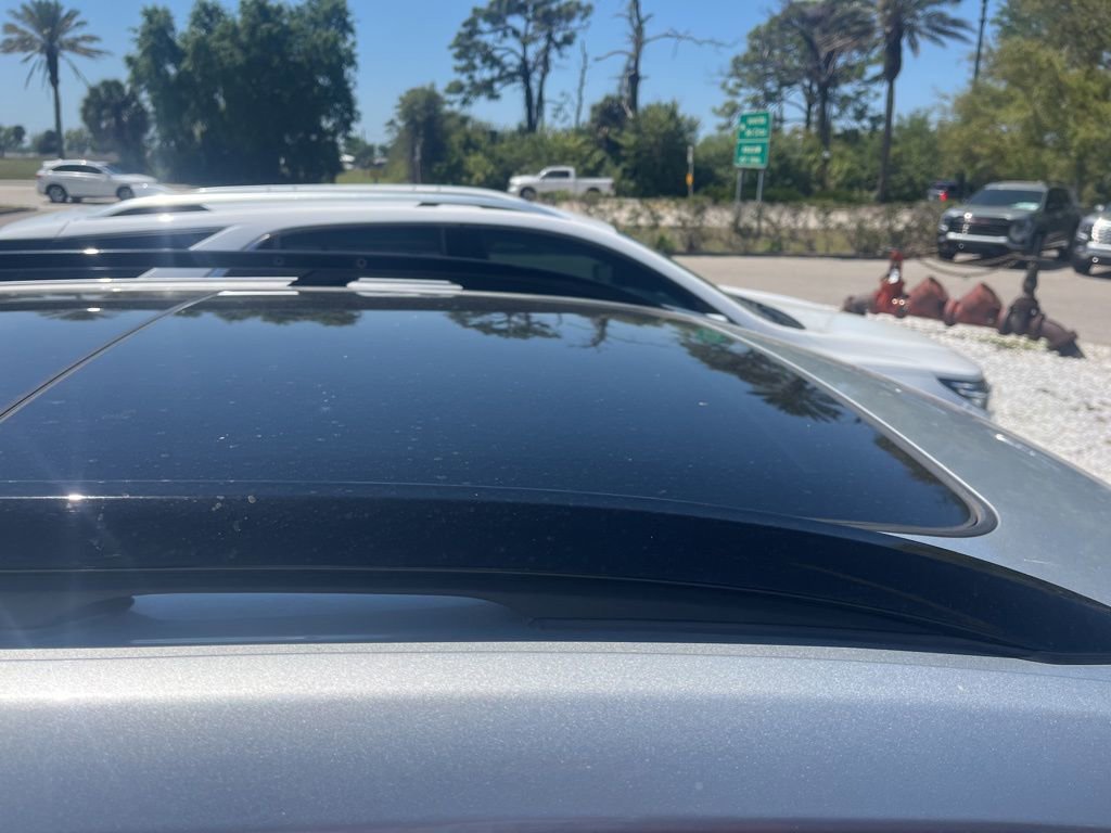 Used 2022 GMC Terrain SLE w/ Driver Convenience Package image 7