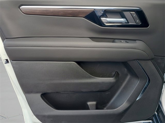 New 2026 Chevrolet Suburban LS image 17