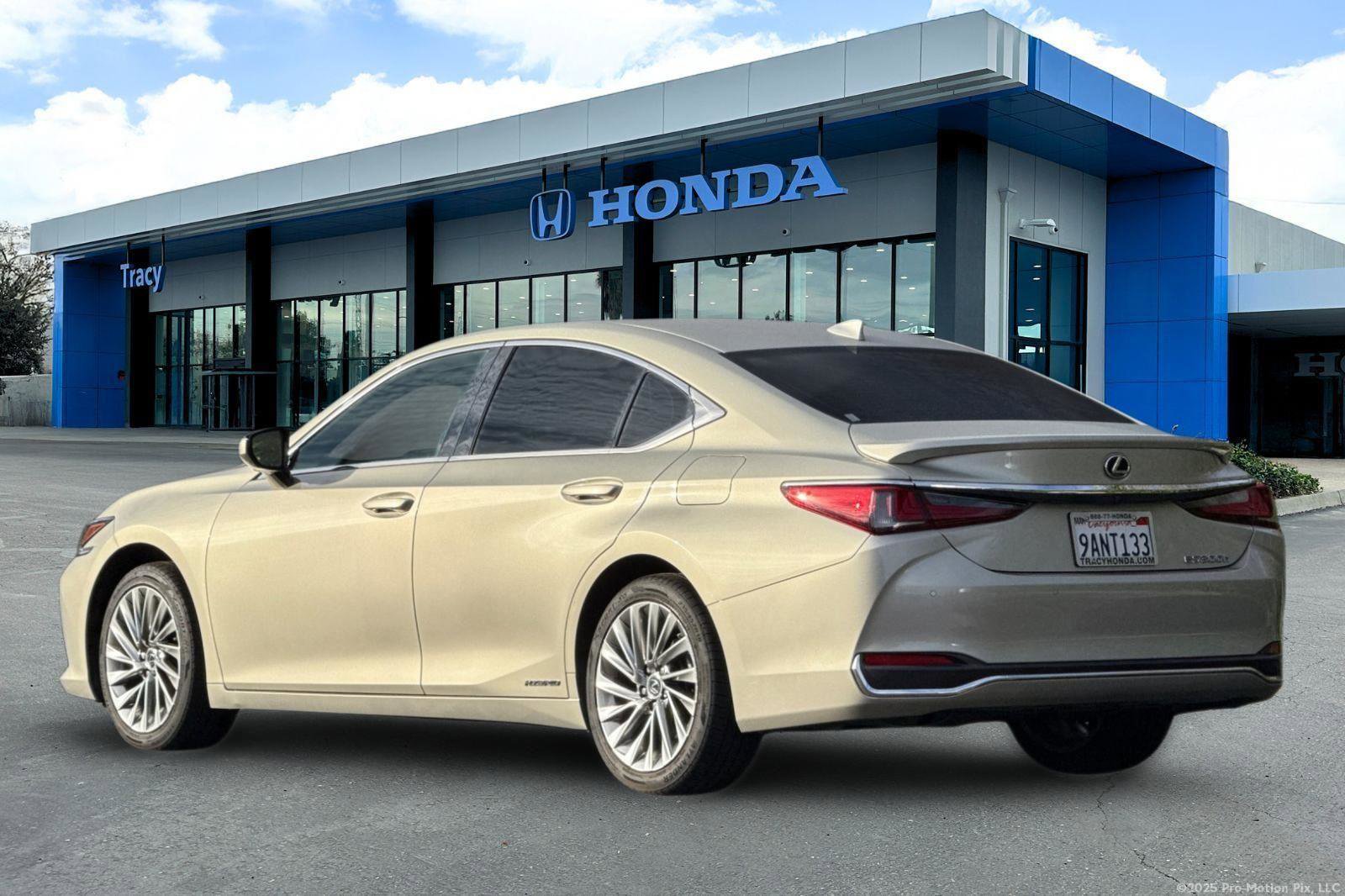 Used 2021 Lexus ES 300h w/ Accessory Package 2 image 10