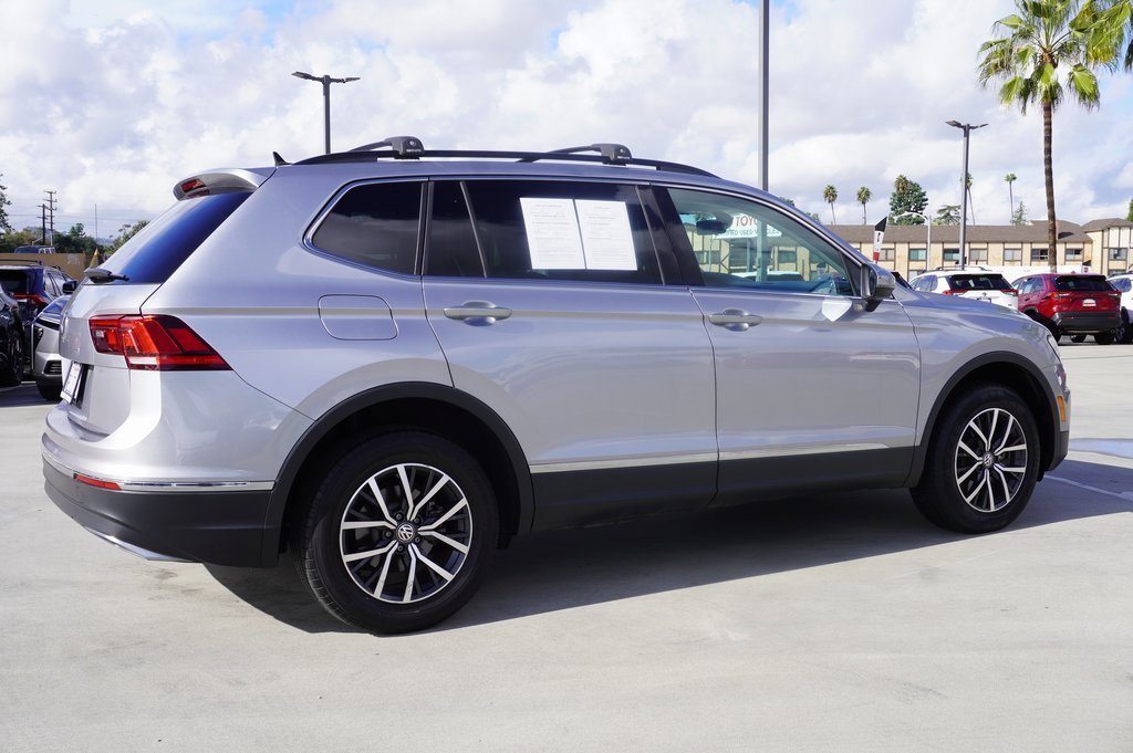 Used 2020 Volkswagen Tiguan SE w/ Panoramic Sunroof Package image 7