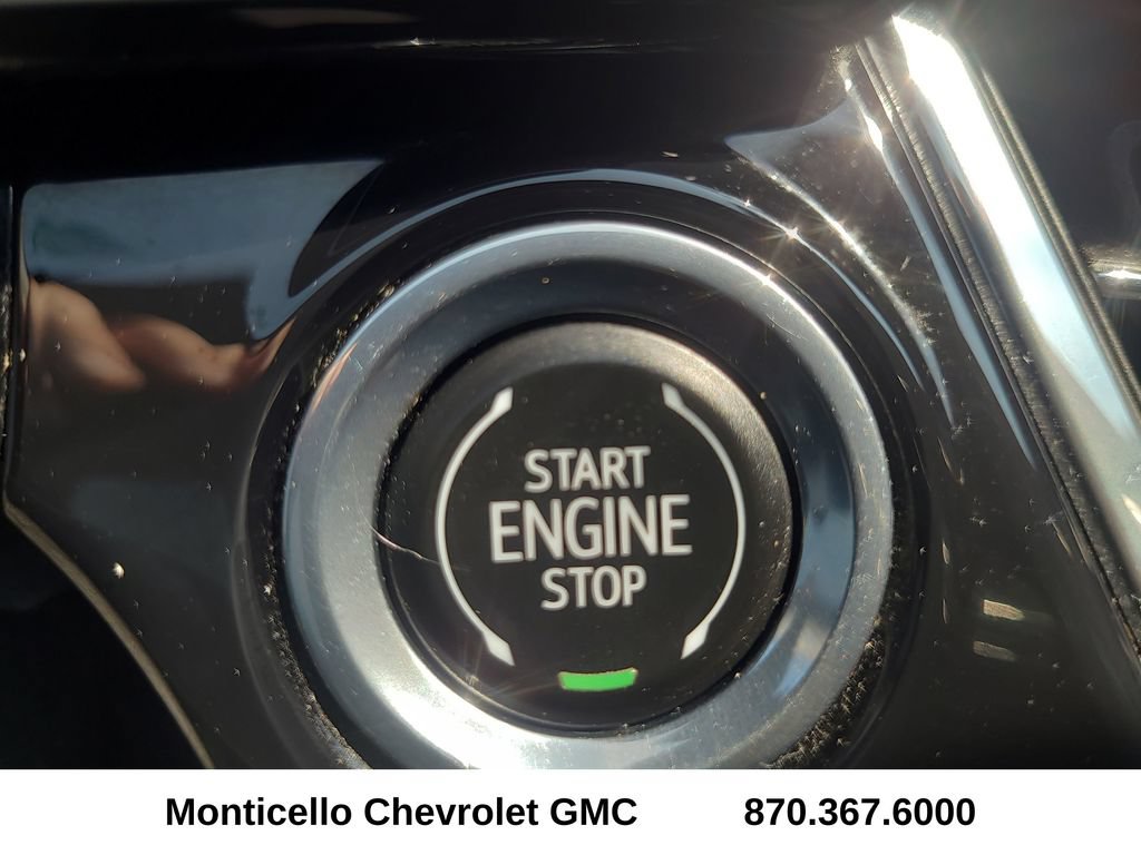 Used 2025 Chevrolet Trax RS w/ Driver Confidence Package FWD image 18