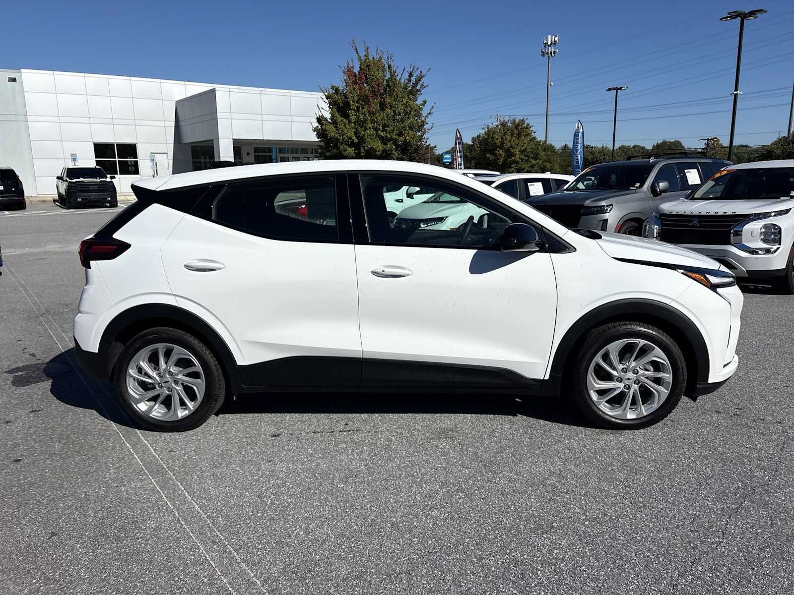 New 2027 Chevrolet Bolt LT FWD image 5