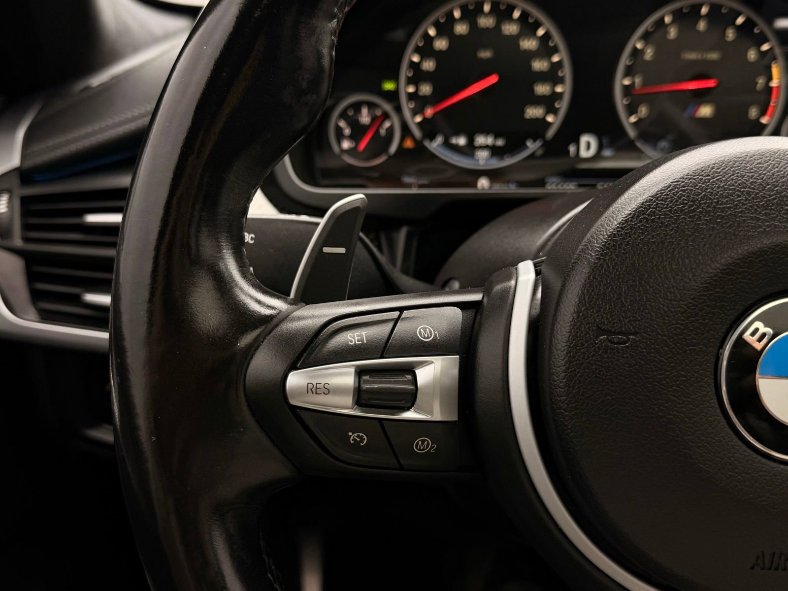 Used 2016 BMW X6 M image 39