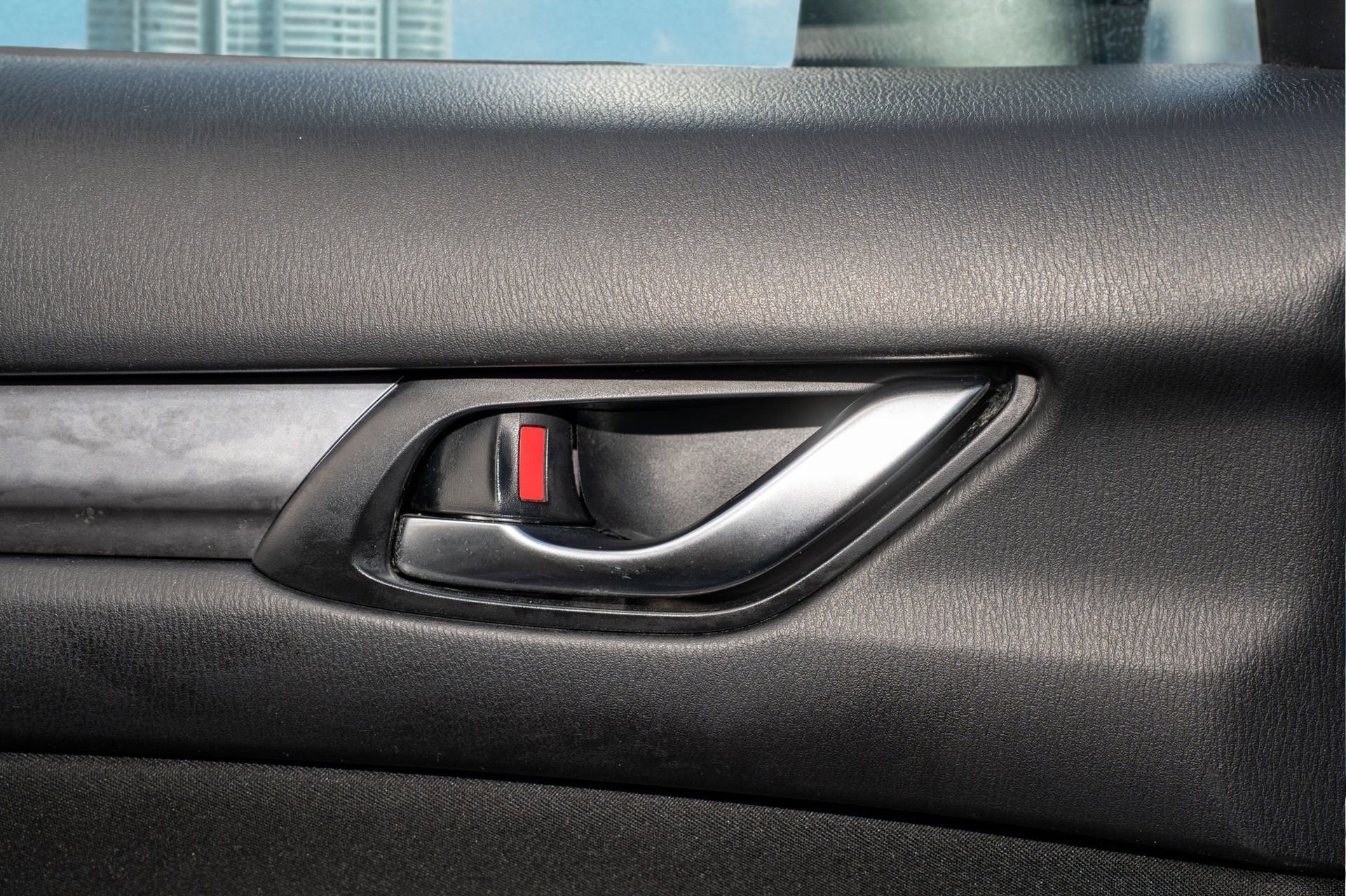 Used 2018 MAZDA CX-5 Sport image 26