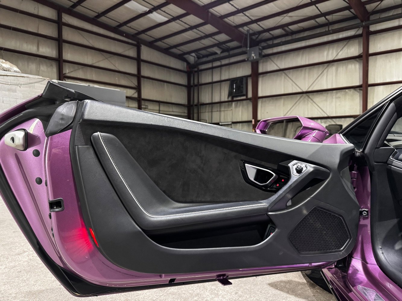 Used 2022 Lamborghini Huracan EVO image 24