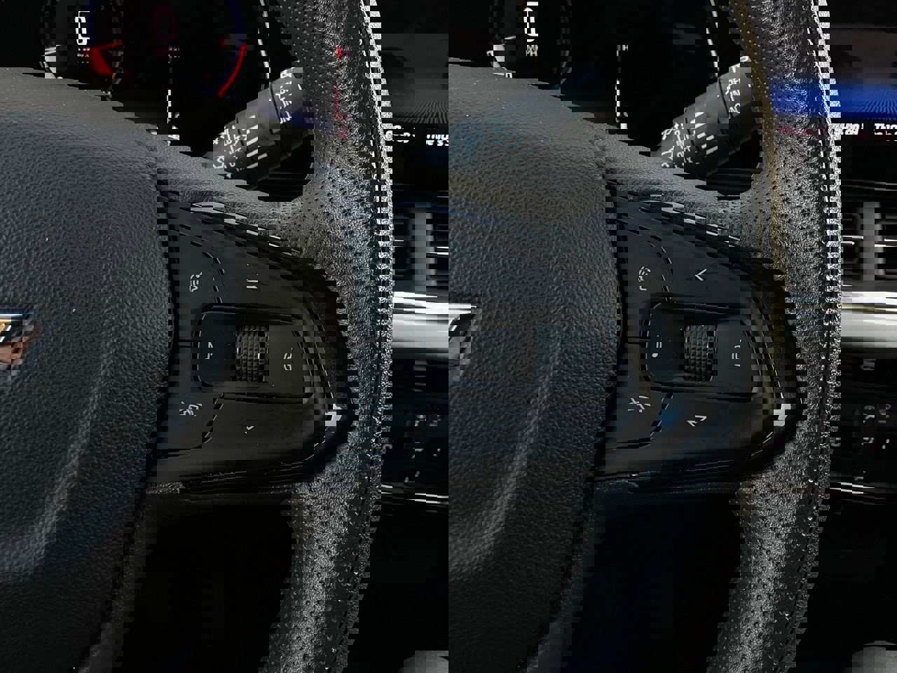 Used 2025 Chevrolet Trax LT image 33