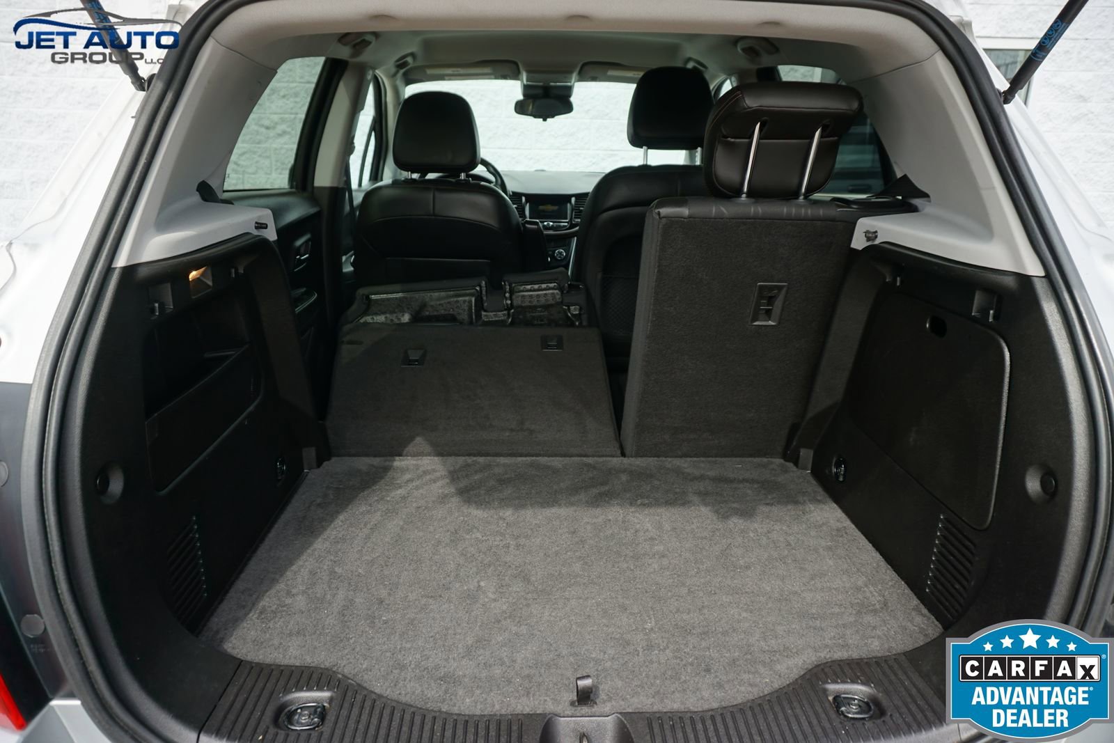 Used 2020 Chevrolet Trax LT w/ LT Convenience Package image 18